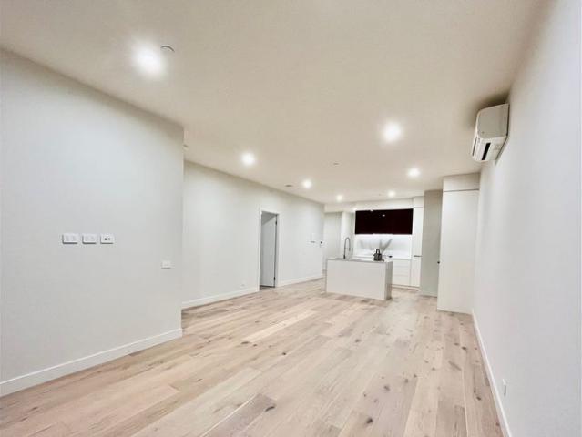 Luxury parkside residences