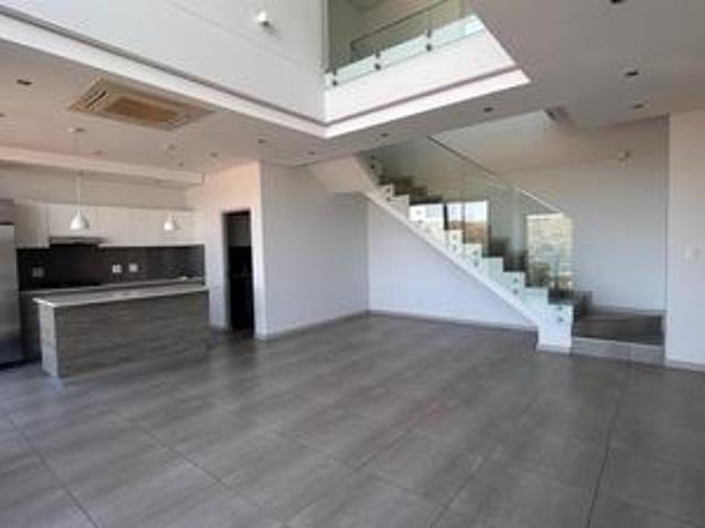 luxury penthouse come live the dream!
