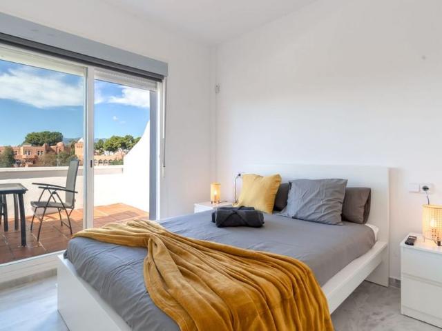 Luxury penthouse for rent in Marbella Del Este, Andalusia