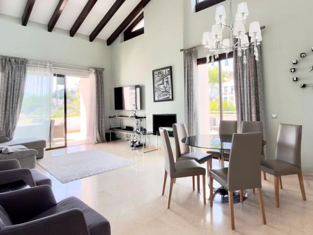 Luxury penthouse for rent in Benahavís, Spain