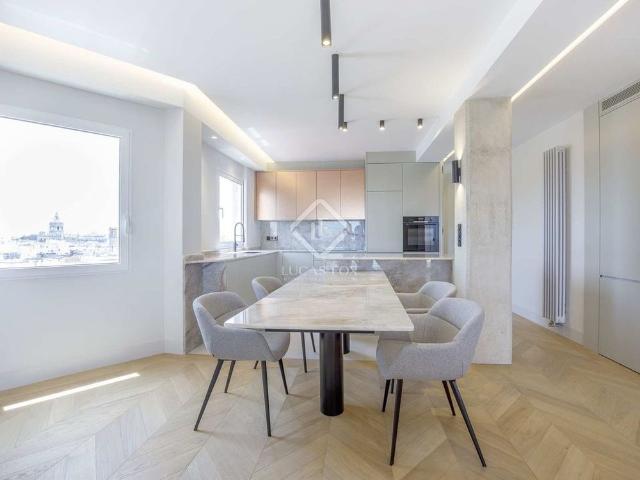 Luxury penthouse for rent in Valencia
