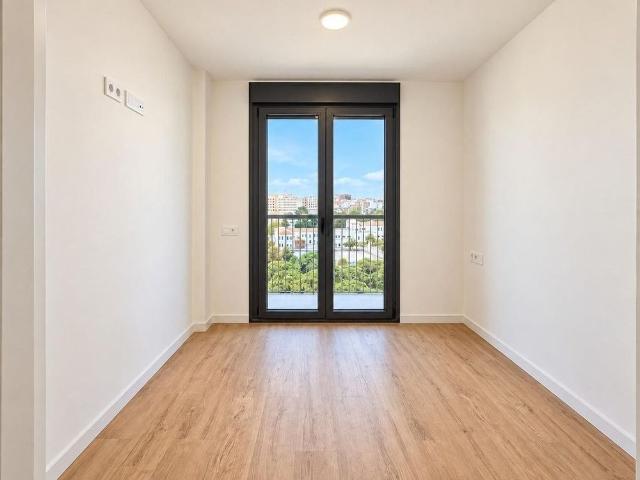 Luxury penthouse for rent in Valencia, Spain
