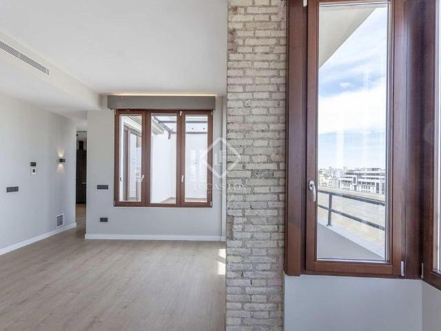 3 bedroom luxury penthouse for rent in Valencia