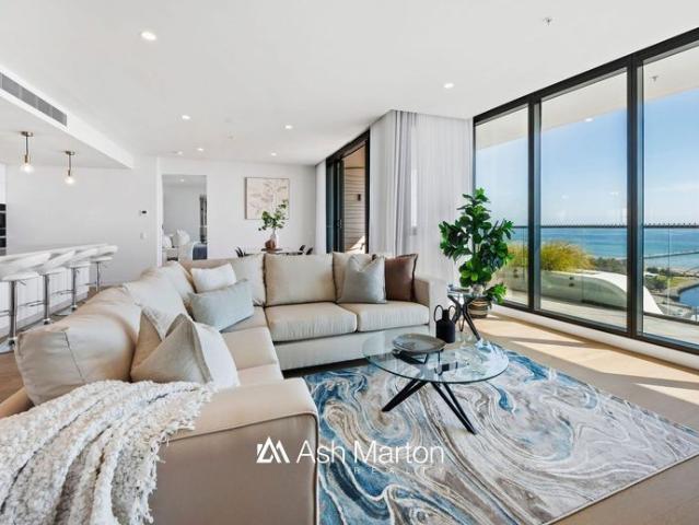 Luxury Penthouse with Unrivaled Bayside Views