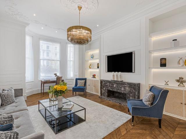 Luxury property in Kensington
