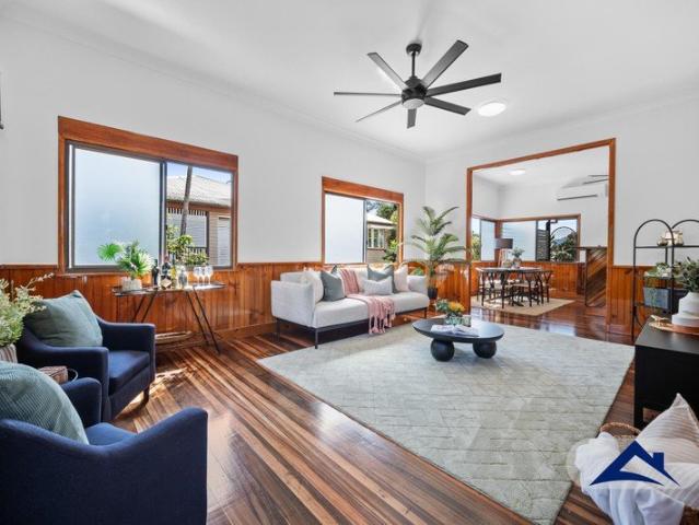 Luxury Queenslander Duplex with Exceptional Dual Living Flexibility