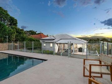 Luxury Queenslander Living in the Heart of Paddington