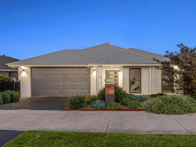 Luxury Retreat Finished with a Designer Eye