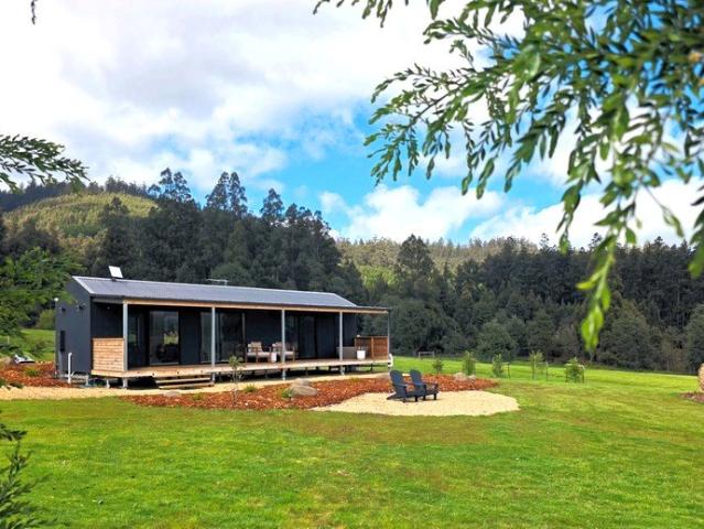 LUXURY RETREAT & LIFESTYLE PROPERTY | APPROVED EXPANSION | TASMANIA
