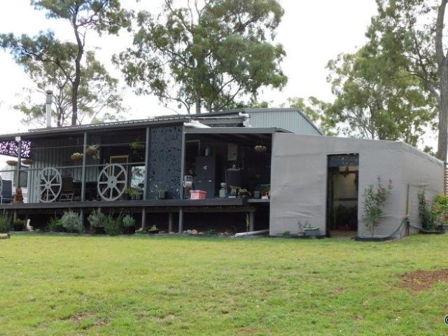 Luxury Retreat on Park Like 7.5 Acres