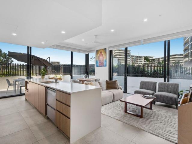 Luxury Ready for Immediate Possession!