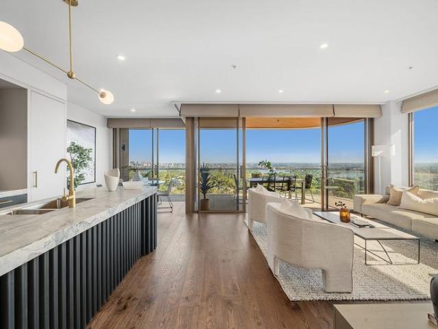 Luxury redefined – breathtaking harbour views and unparalleled design
