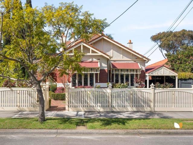 LUXURY REDESIGN OF A TRUE ESSENDON CLASSIC