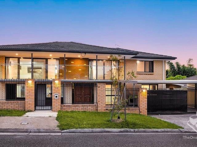 Luxury Renovated Dual Living Family Home with Pool