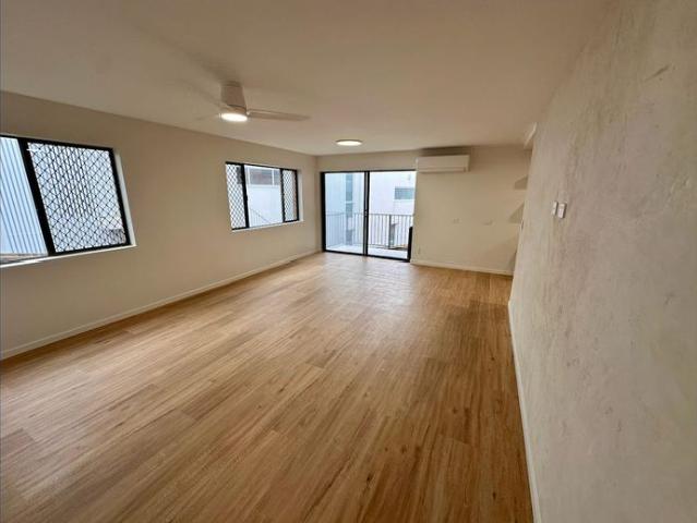 Luxury renovation a street away from the beach!