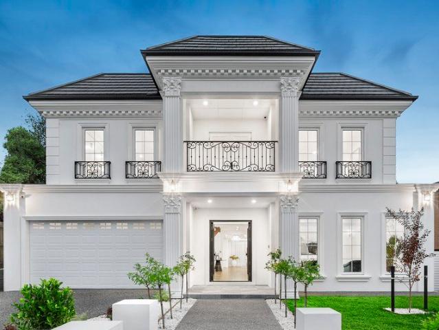Luxury residence in lifestyle location