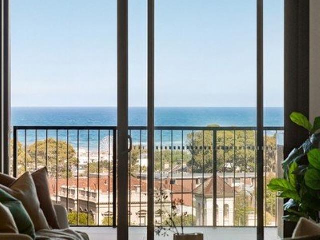 Luxury Residence in Prime Bayside Locale with Water Views