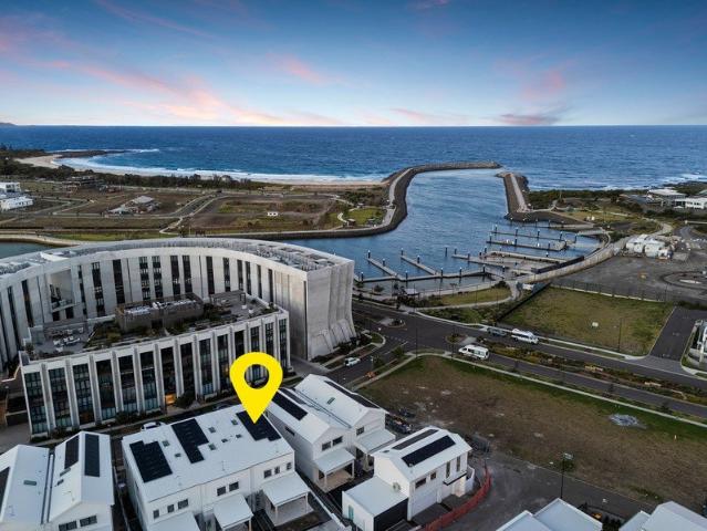 Luxury Residences in the Heart of Shell Cove Marina