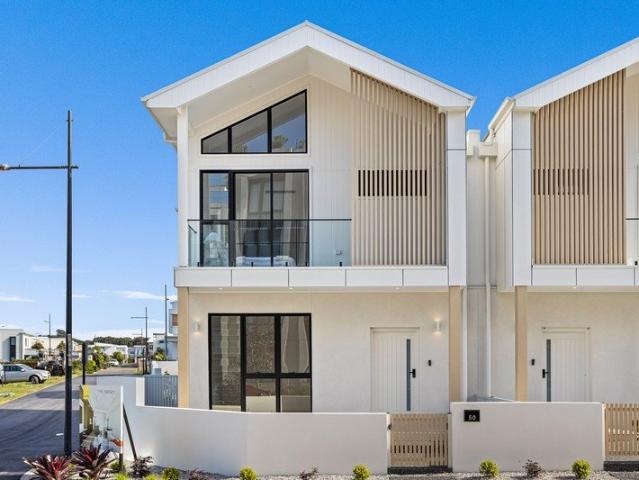 Luxury Residences in the Heart of Shell Cove Marina