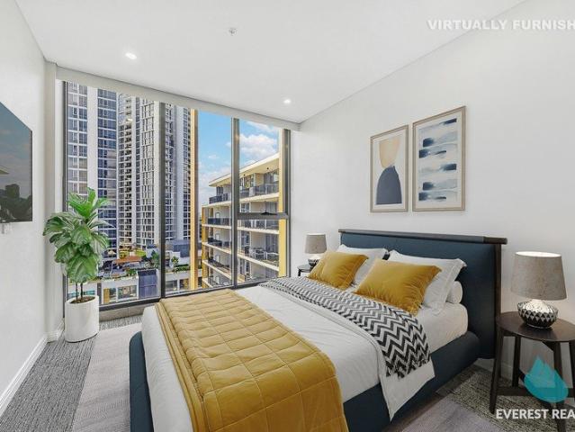 Luxury Resort Style 'Meriton' Apartment in Prime Location