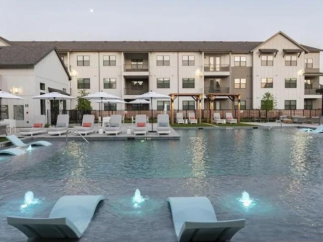 Luxury Resort Style Living — Pool & Fitness Center — 1BR/1BA + Special Offer