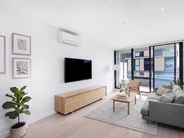LUXURY RESORT STYLE LIVING | Premium 1 Bed + Study Oasis!