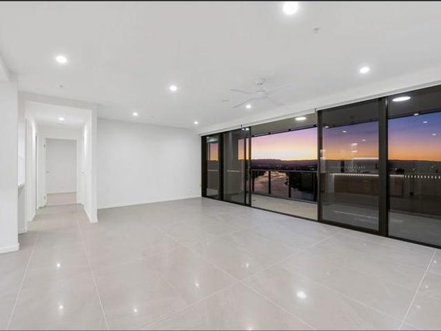Luxury Riverfront 3 Bedroom Apartment