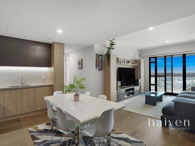 Luxury Riverside Living with Spectacular Views
