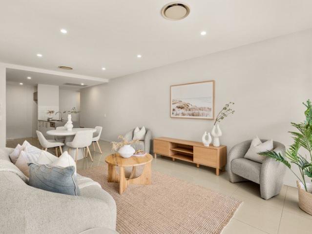 Luxury Riverside Living in Vibrant West End