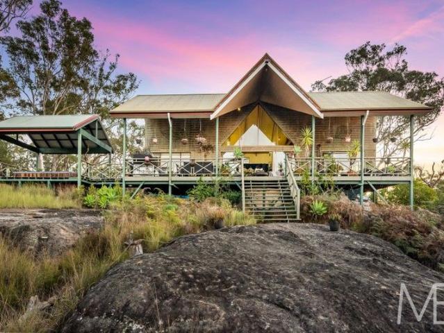 LUXURY RURAL RETREAT WITH MAJESTIC HAWKESBURY RIVER VIEWS