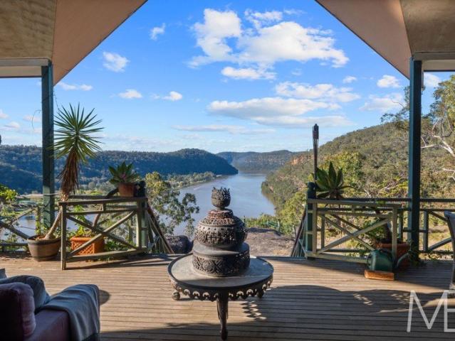 LUXURY RURAL RETREAT WITH MAJESTIC HAWKESBURY RIVER VIEWS