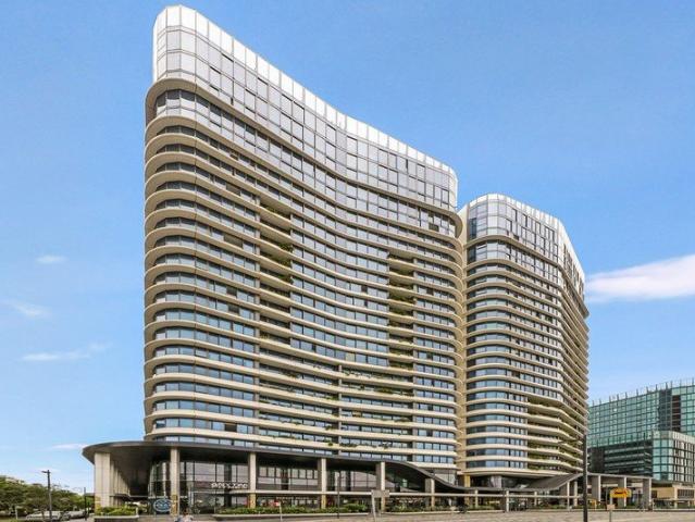 Luxury Waterview & Convenience