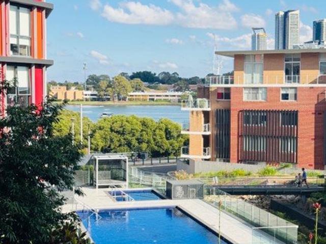 Luxury Water Side 2 Bedrooms Apartment for SALE !