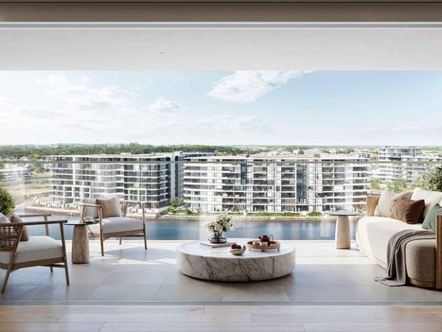 Luxury Waterfront Entertaining with an Absolute North East Aspect