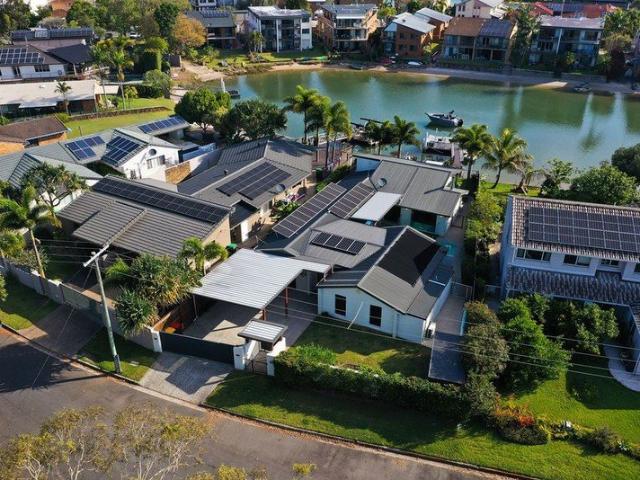 Mooloolaba Canal Property With Dual Living & Extra Income potential