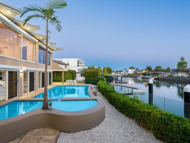 Luxury waterfront lifestyle with rare 41 metre deep waterfrontage