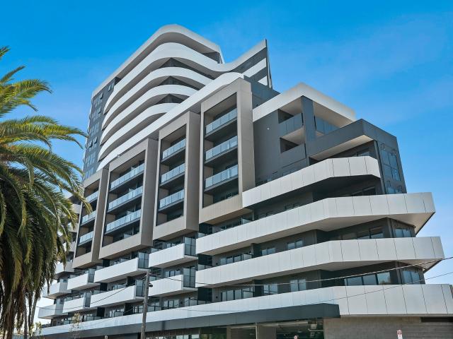 Luxury waterfront living