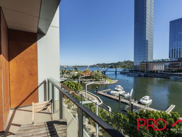Luxury Waterfront Living in the Heart of Elizabeth Quay