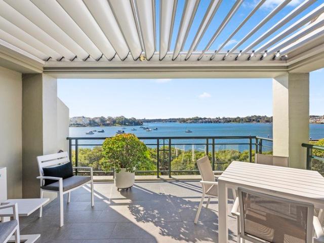 Luxury Waterfront Living with Uninterrupted Northern Views