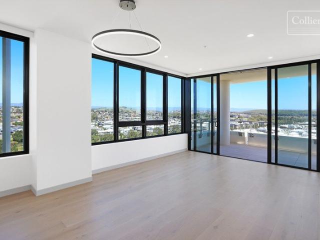 Luxury Waterfront Living with Panoramic Views