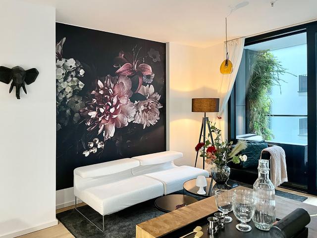 Luxury tower apartment with Concierge service, gym and rooftop