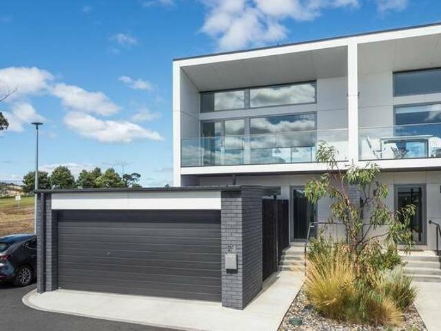 Luxury Town House