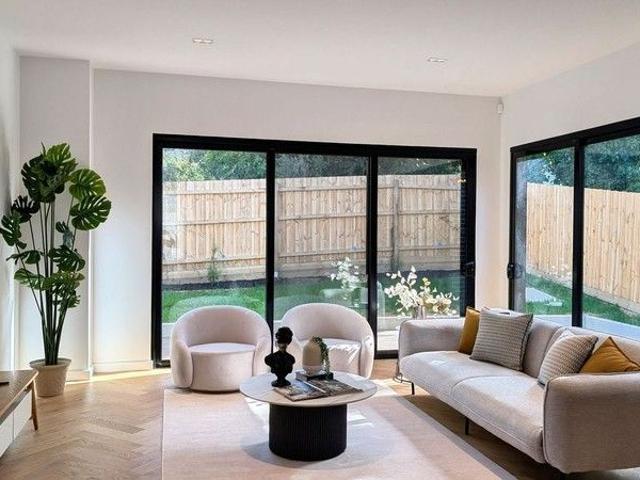Luxury Townhomes in Burwood East Spacious, Private & Sophisticated