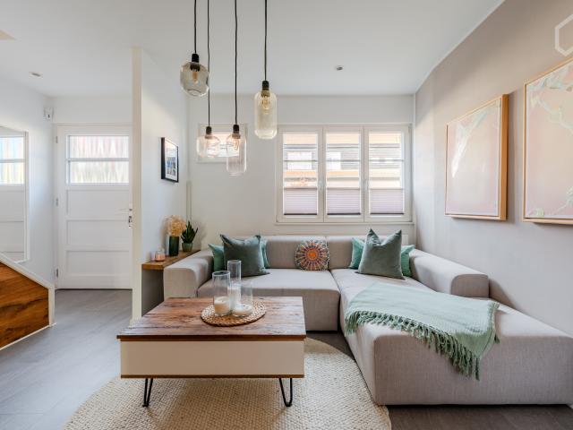 Luxury Townhouse fireplace / garden w sauna / terrace and exclusive equipment