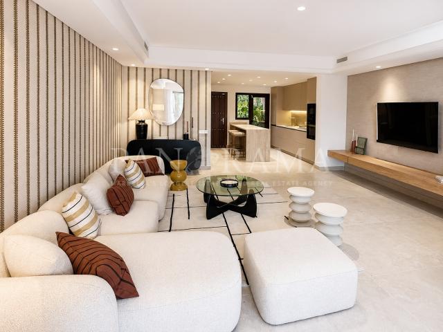 Luxury townhouse for long term rent in Altos de Puente Romano, walking distance to the hotel