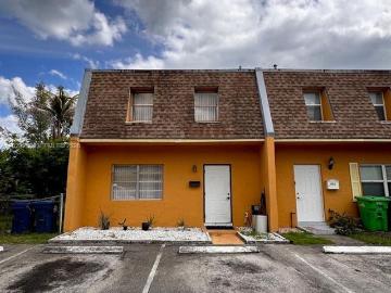 Luxury Townhouse for rent in Sunrise, Florida