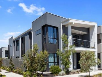 LUXURY TOWNHOUSE IN PARKLIFE DOVETON ESTATE | NEW 12 MONTH LEASE IN PLACE