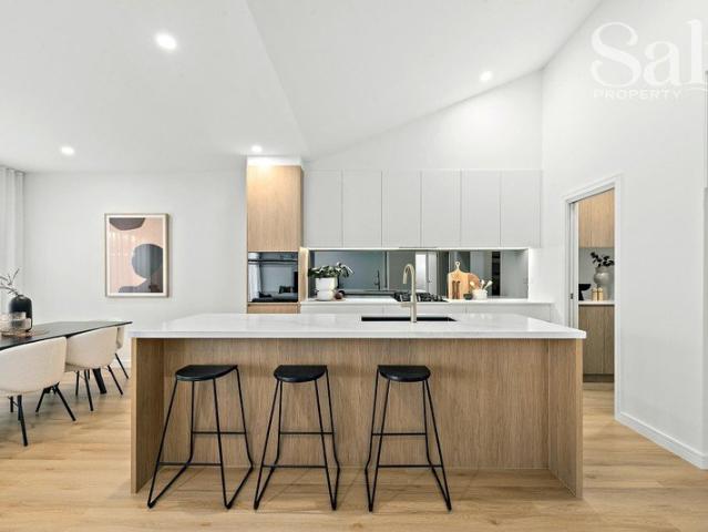 Luxury Townhouse in Sought After Boutique Development
