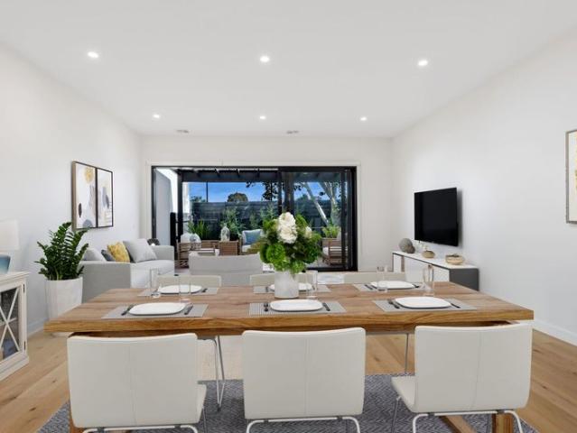 Luxury Townhouse In The Zone