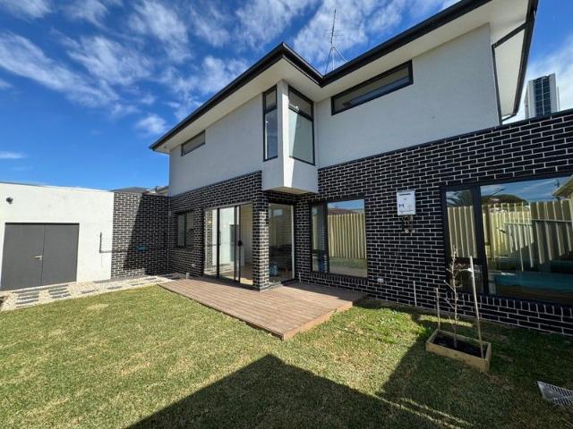 Luxury Townhouse | Prime Location | Perfect for Living & Investment
